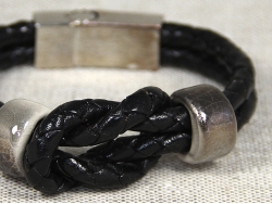  Браслет черный плетеный с бусинами ручной работы от Marina Lurye